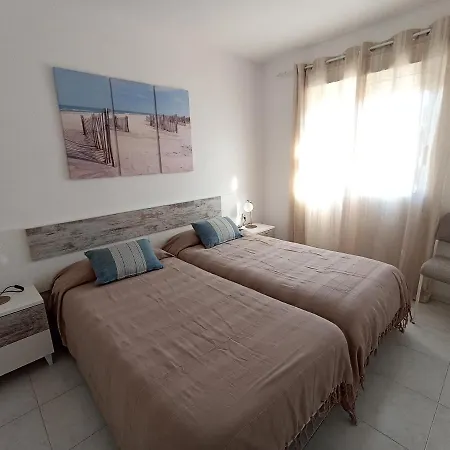 Els Molins Atico Con Azotea Privada A 500m De La Playa アパート デニア
